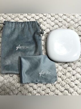 GloTech LED Compact Mirror Compact Makeup Mirror White